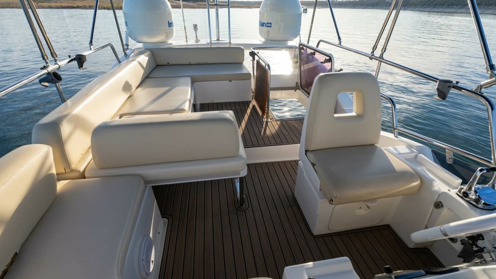 2013 Azimut 40 Flybridge - Photo 60