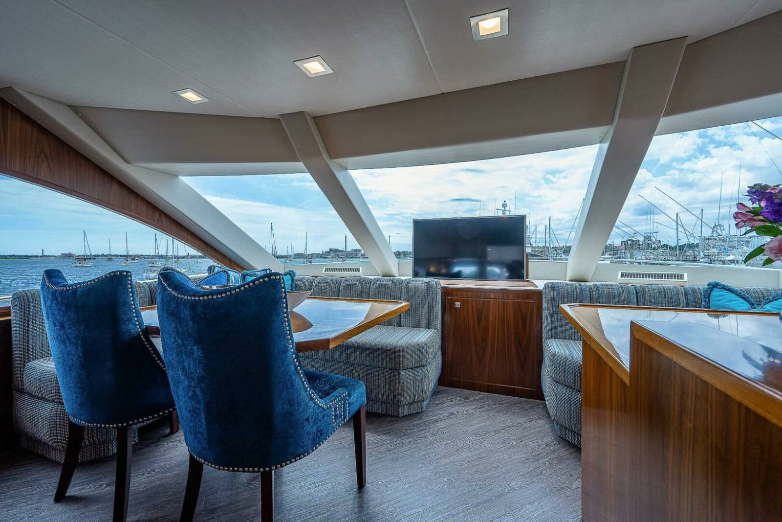 2017 Viking 75 Motoryacht - Photo 8