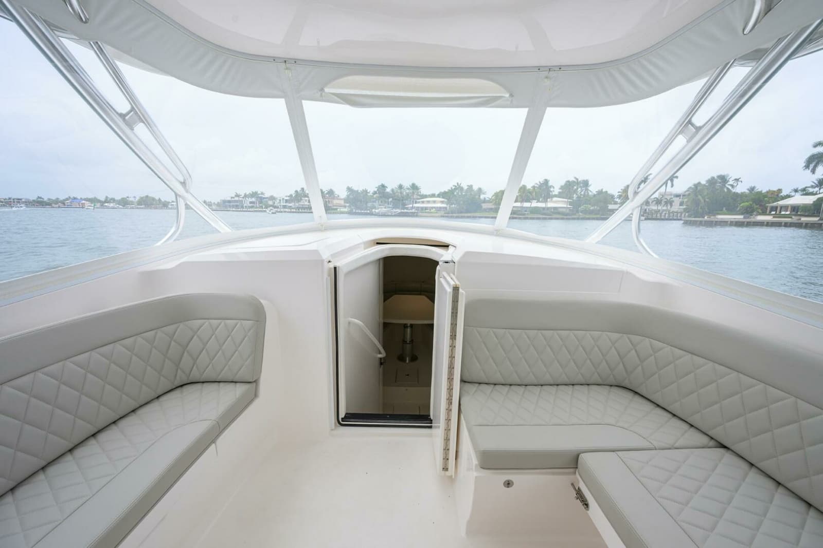 2023 Intrepid 41 Valor - Photo 24