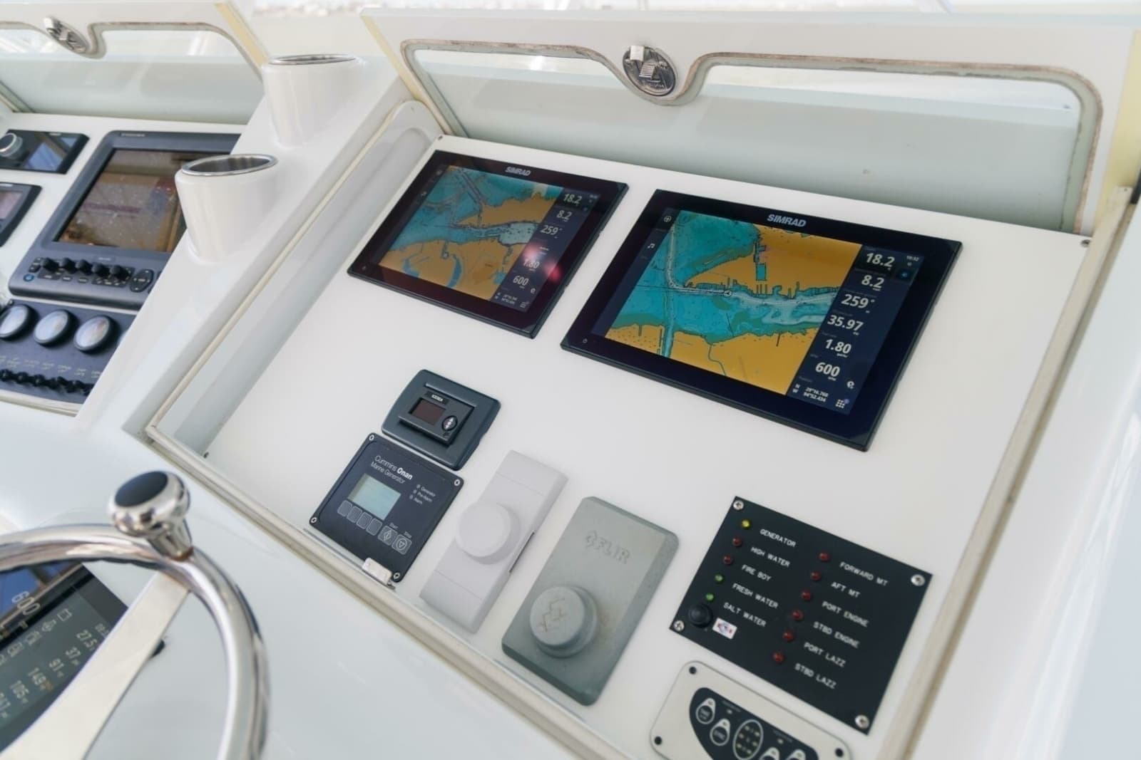 2014 Blackwell 62 Convertible - Photo 43
