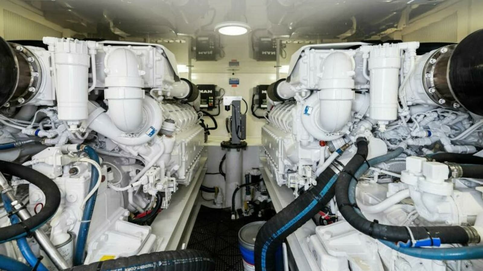 2013 Viking 55 Convertible - Photo 67