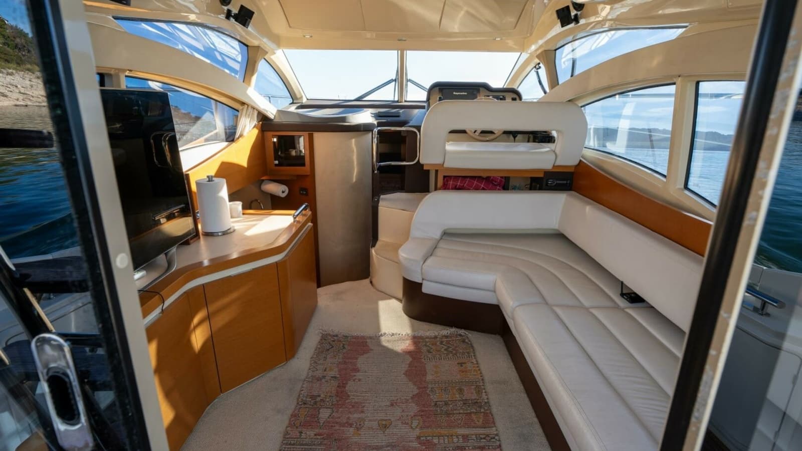 2013 Azimut 40 Flybridge - Photo 24