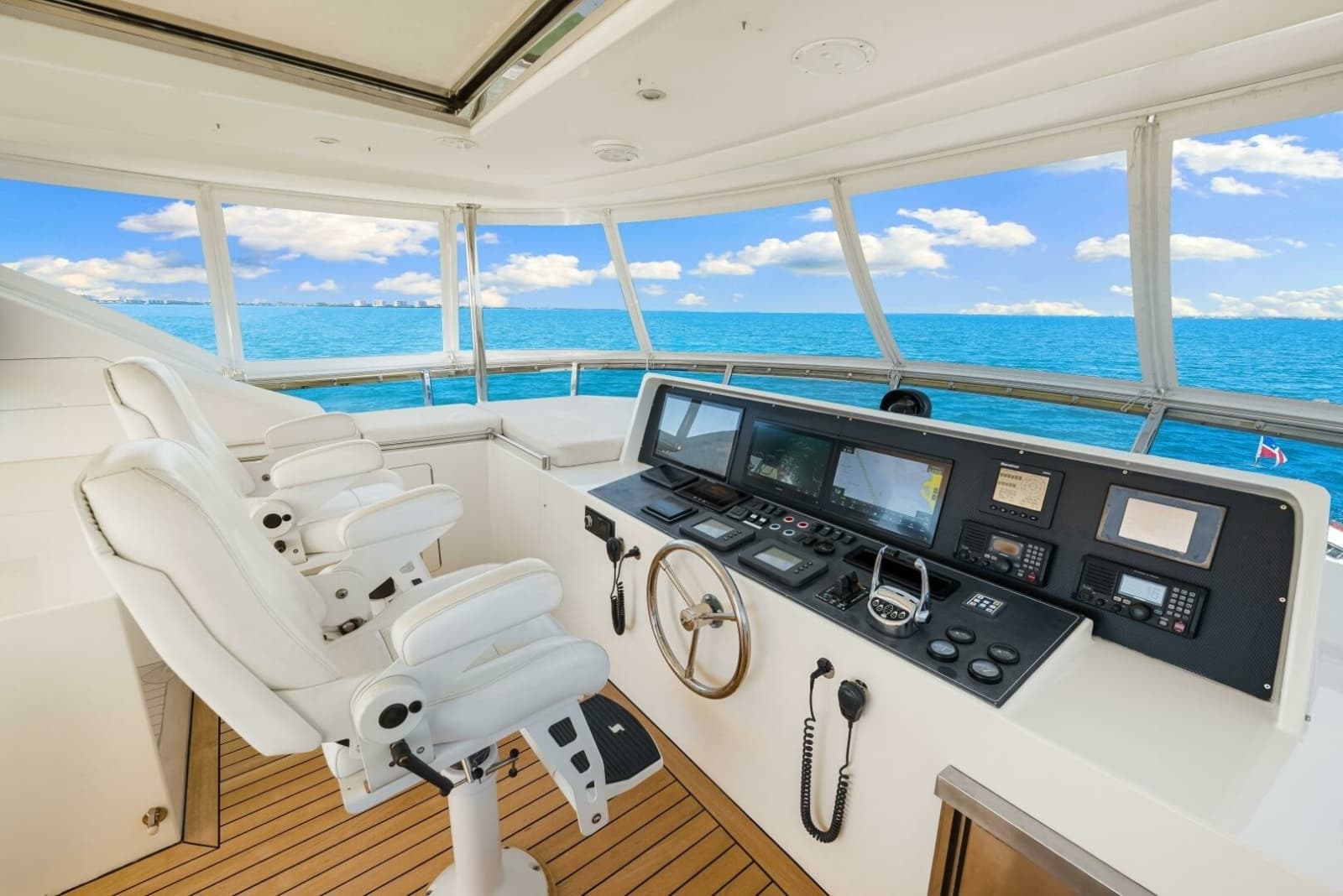 2010 Ocean Alexander 83 Motor Yacht - Photo 51