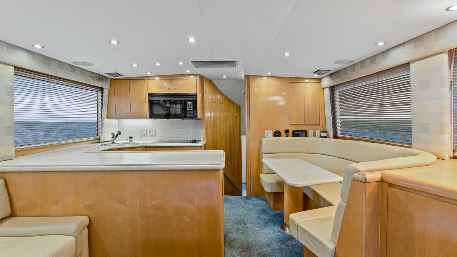 1999 Hatteras 60 Enclosed Bridge Convertible - Photo 5