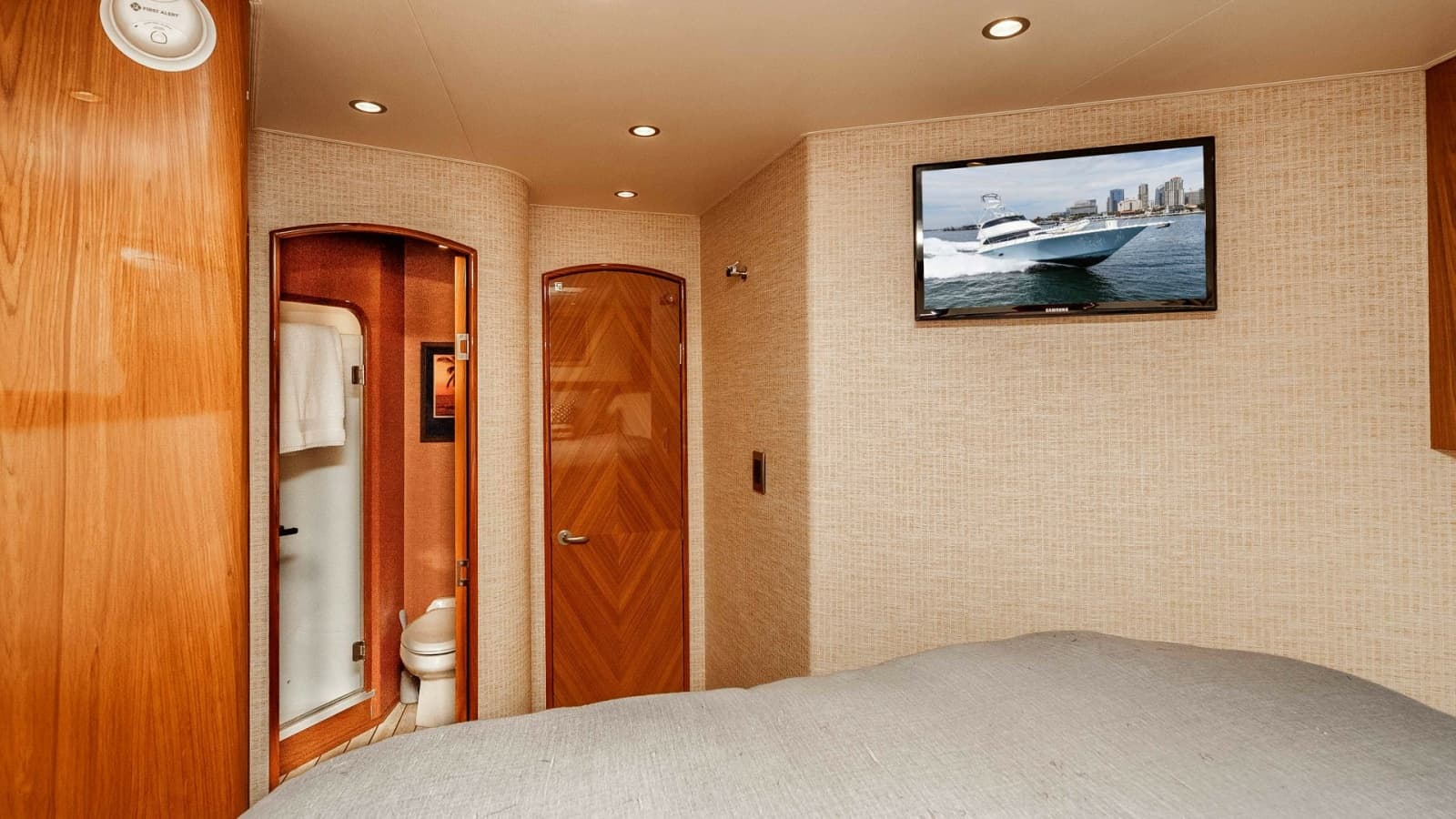 2014 Viking 76 Enclosed Bridge Sportfisher - Photo 43