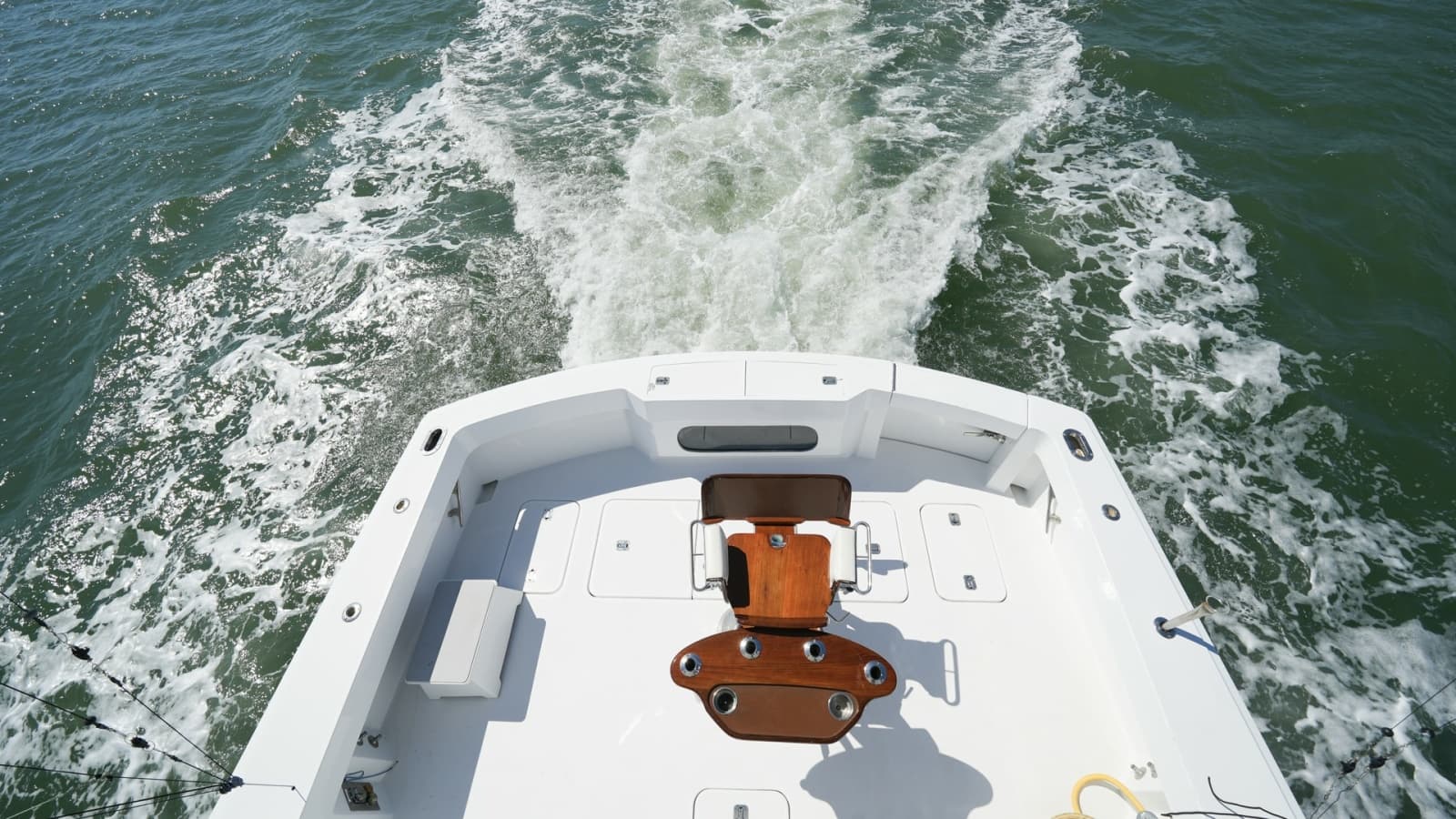 2001 Hatteras 60 Convertible - Photo 30