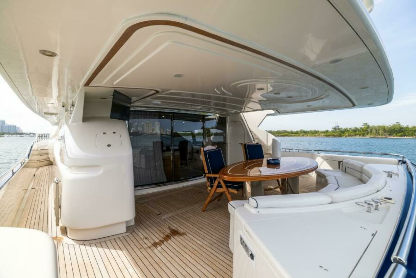2001 Ferretti Yachts 94 Raised Pilothouse - Photo 43