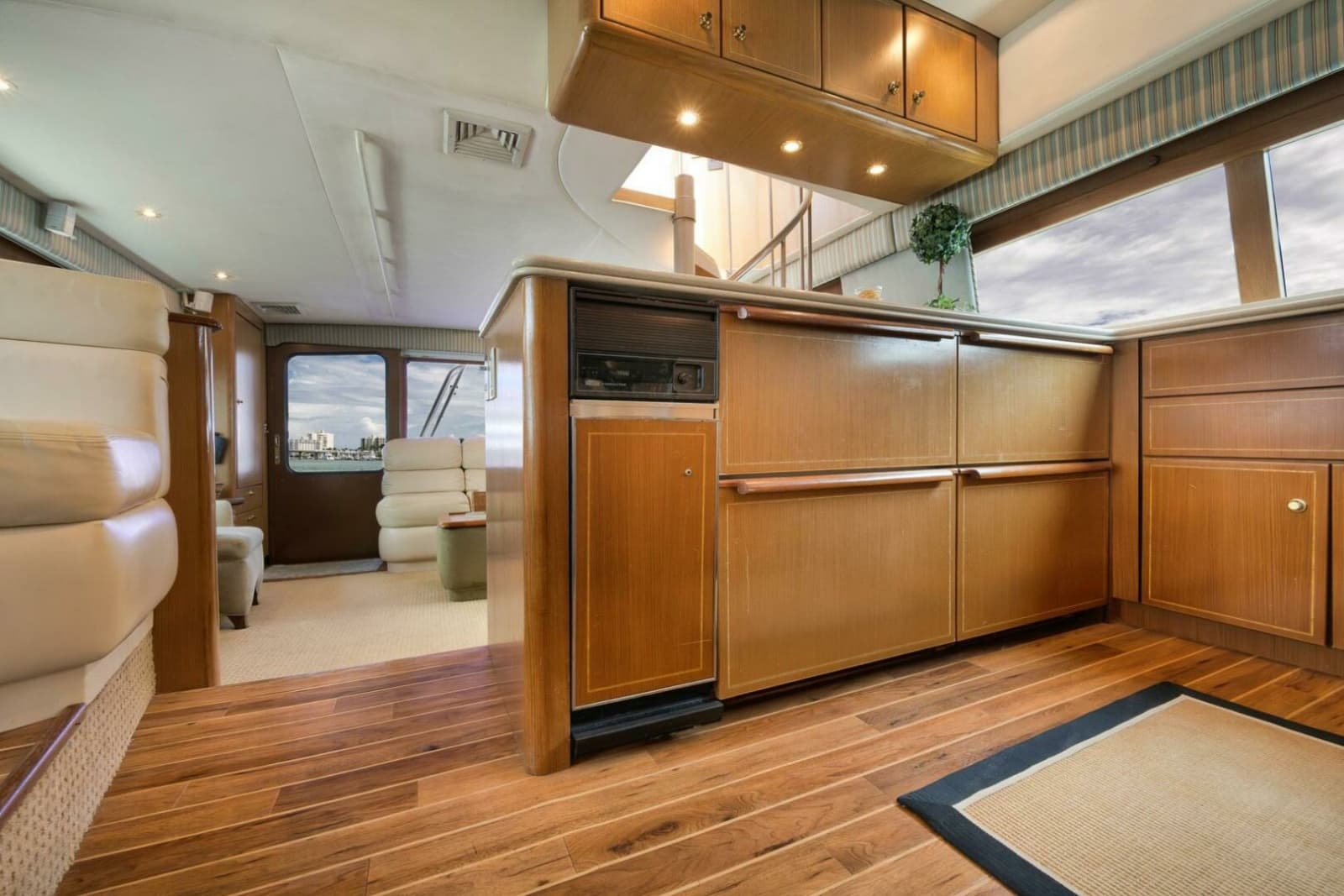 2004 Ocean Yachts 57 Enclosed Bridge Convertible - Photo 7