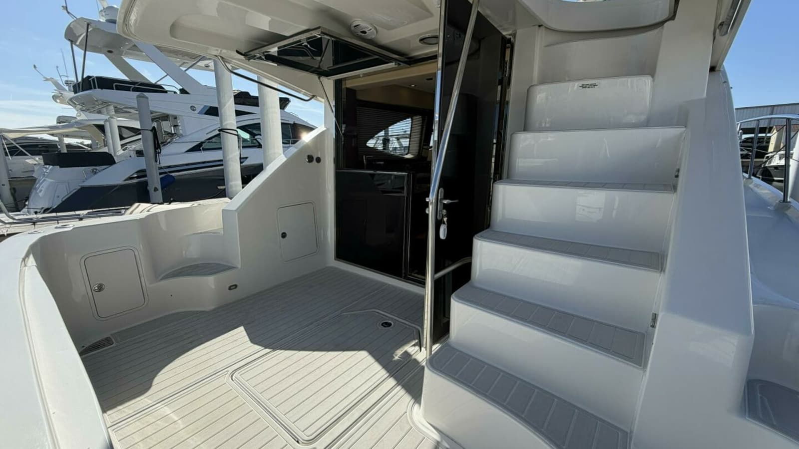 2008 Sea Ray 47 Sedan Bridge - Photo 14