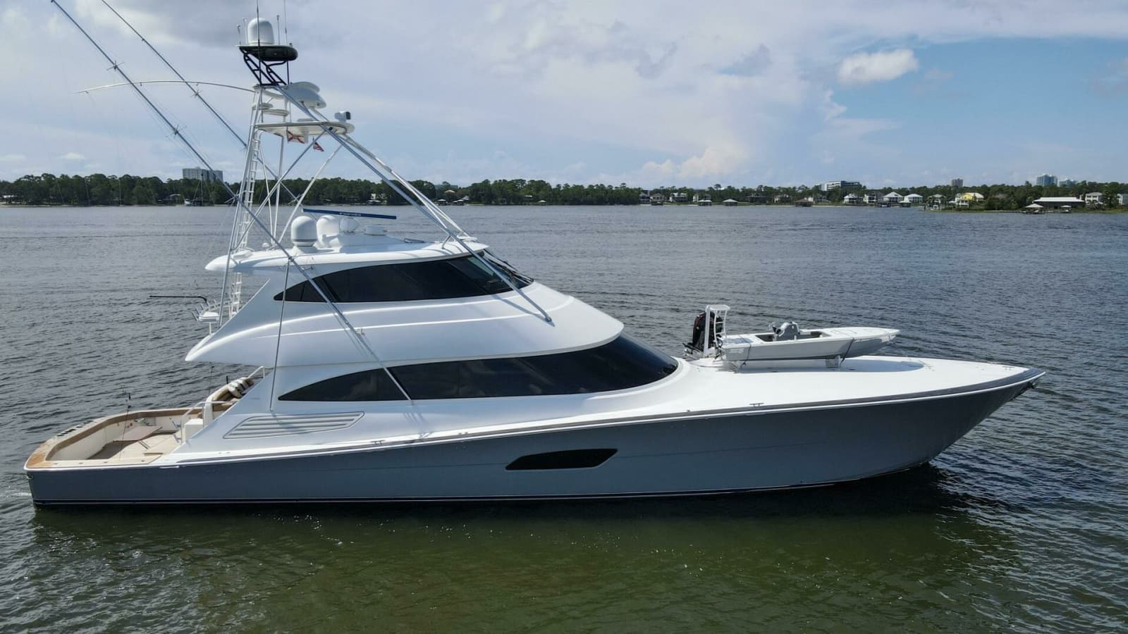 2016 Viking 92 Enclosed Bridge - Photo 91