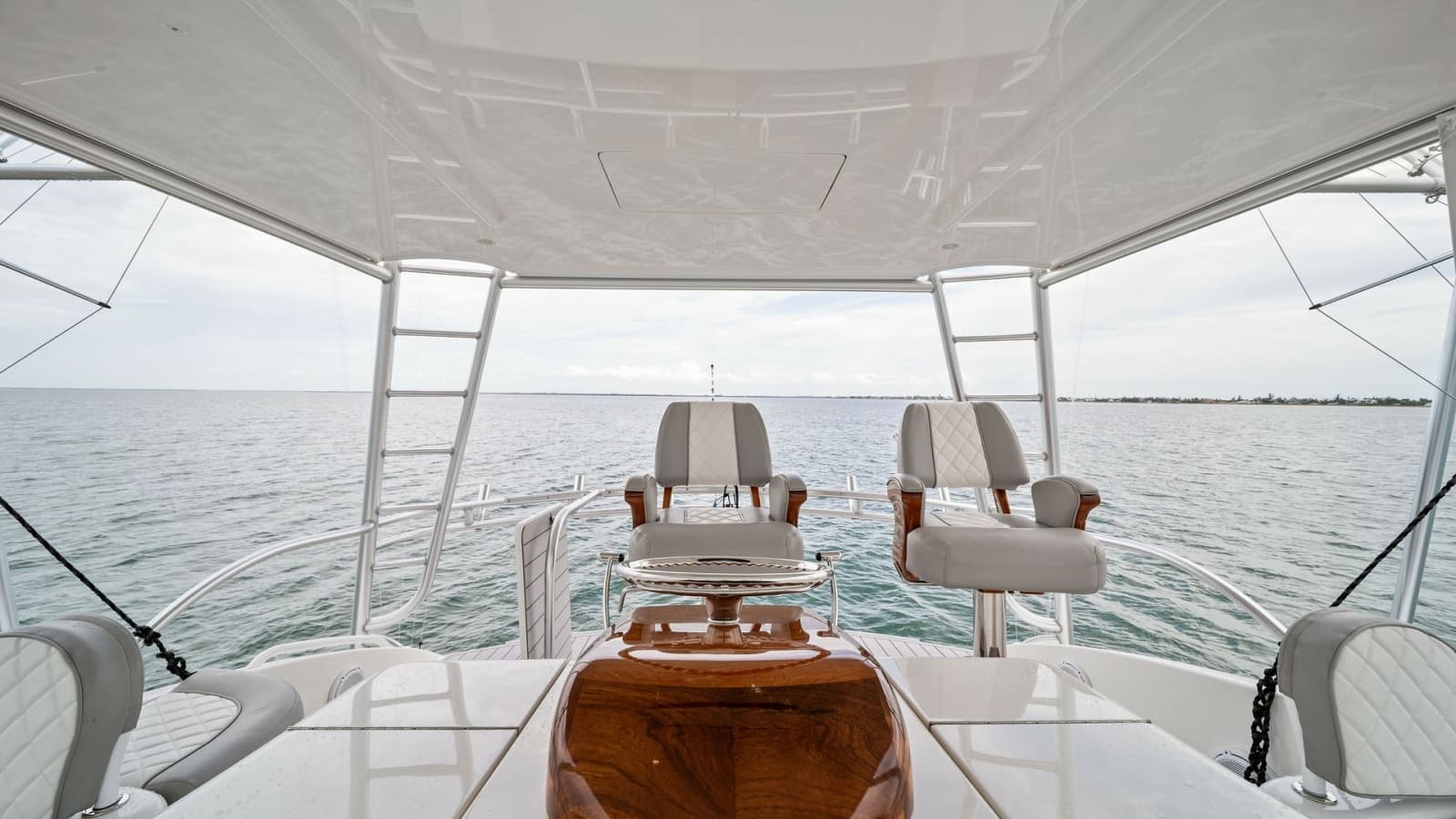 2015 Viking 55 Convertible - Photo 55