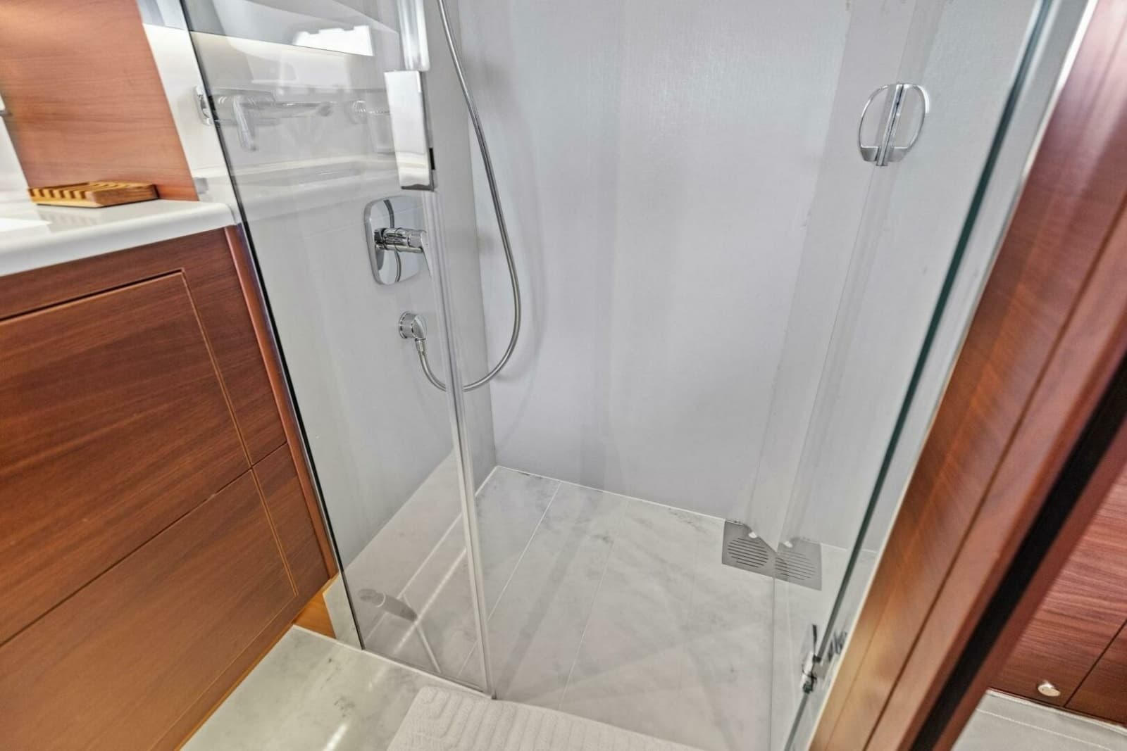 2018 Princess Y75 Motor Yacht - Photo 81