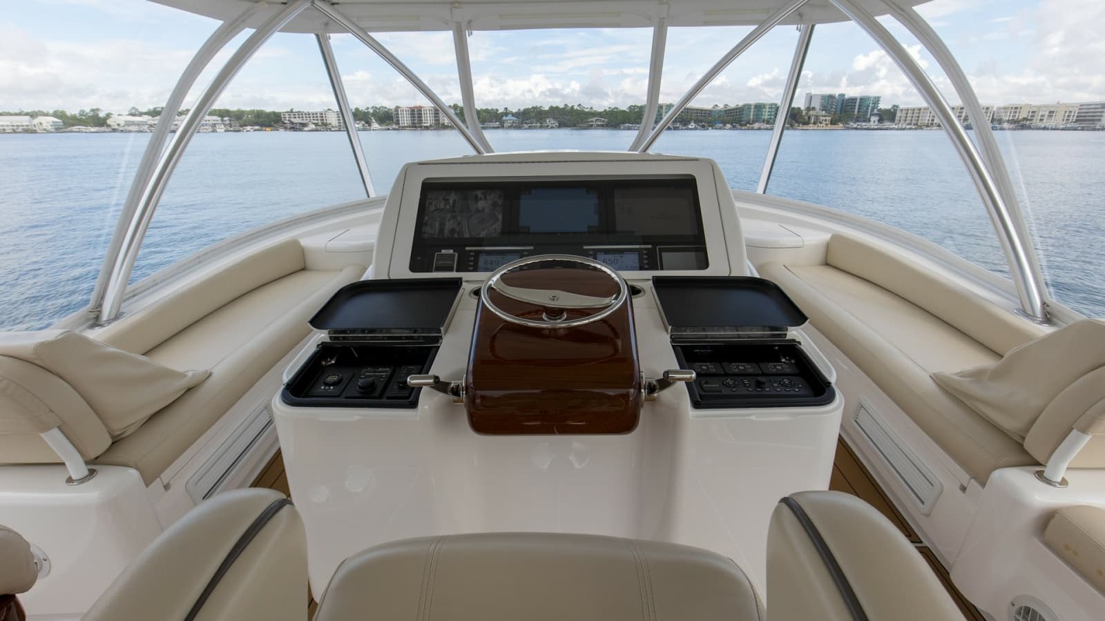 2022 Viking 58 Convertible - Photo 28