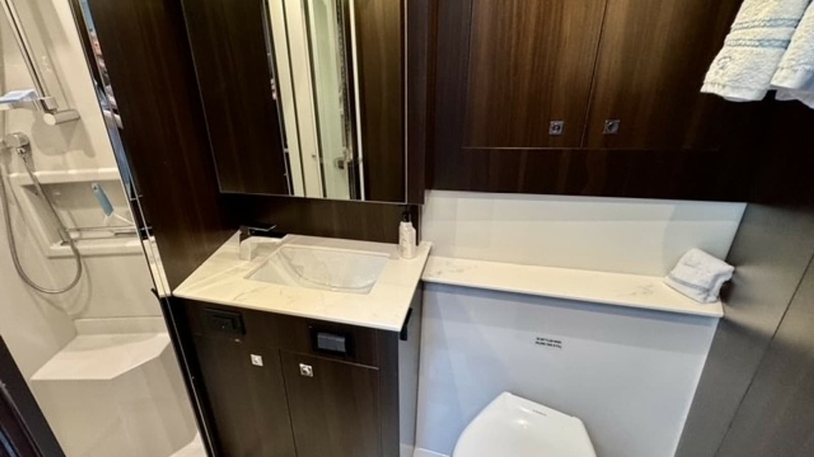 2023 Cruisers Yachts 50 Cantius - Photo 23