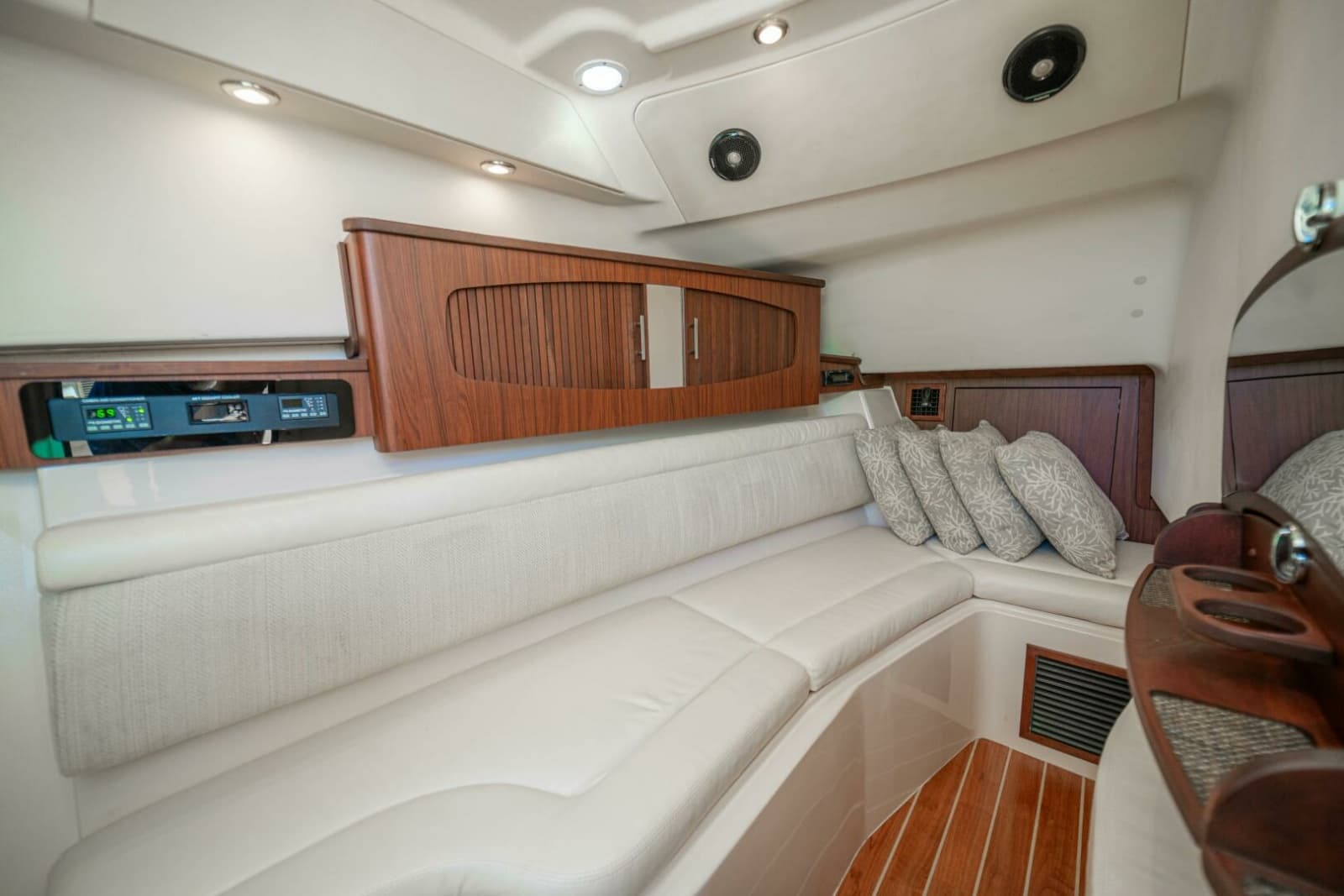 2020 Grady-White Freedom 375 - Photo 71