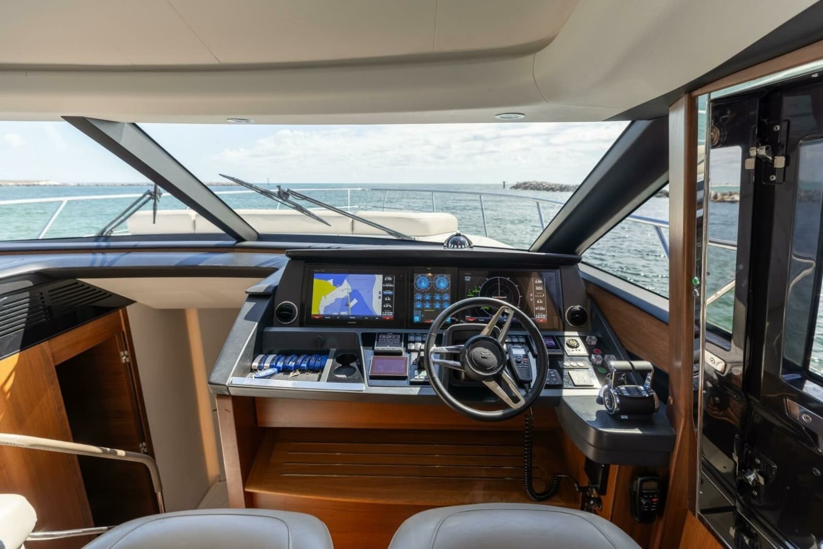 2019 Princess S65 - Photo 22