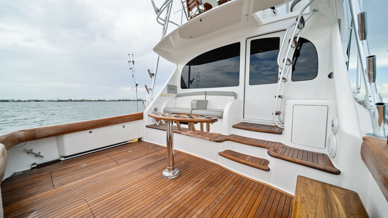 2015 Viking 55 Convertible - Photo 8
