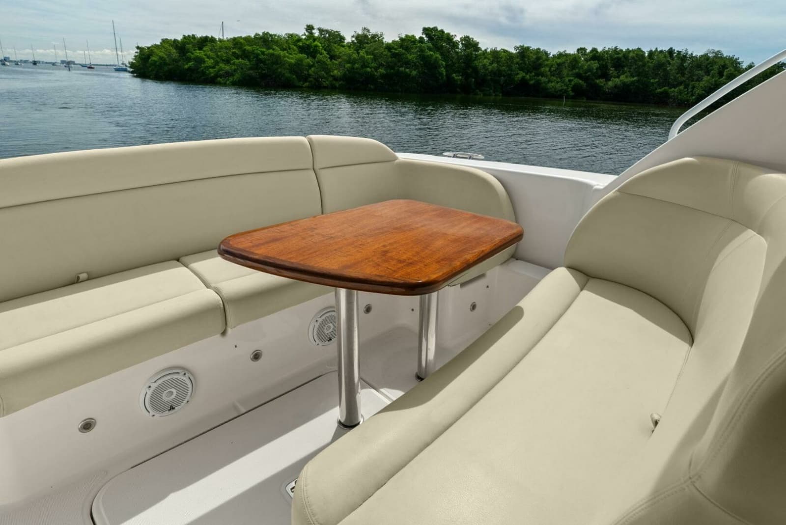 2008 Tiara Yachts 3500 Sovran - Photo 3