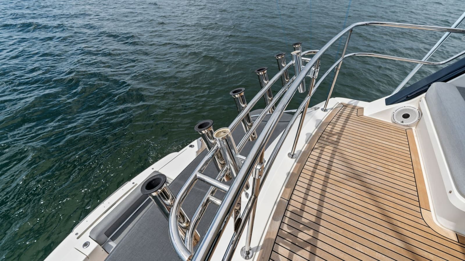 2021 Riviera 57 Enclosed Bridge - Photo 39