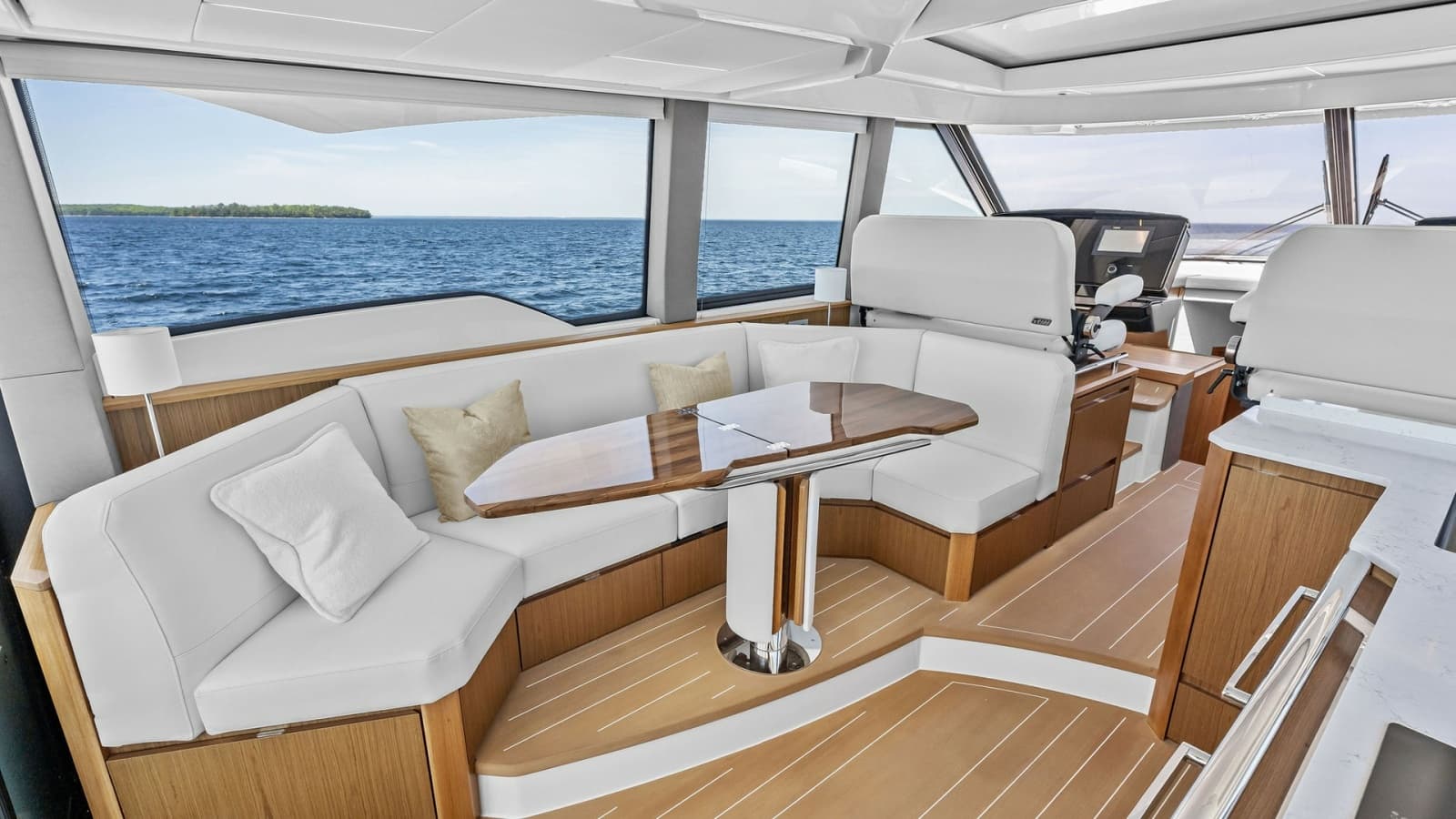 2025 Tiara Yachts EX 60 - Photo 22