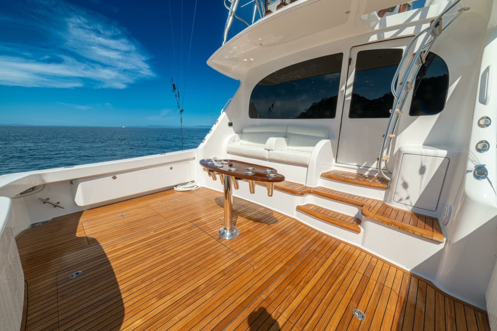 2025 Viking 58 Convertible - Photo 35