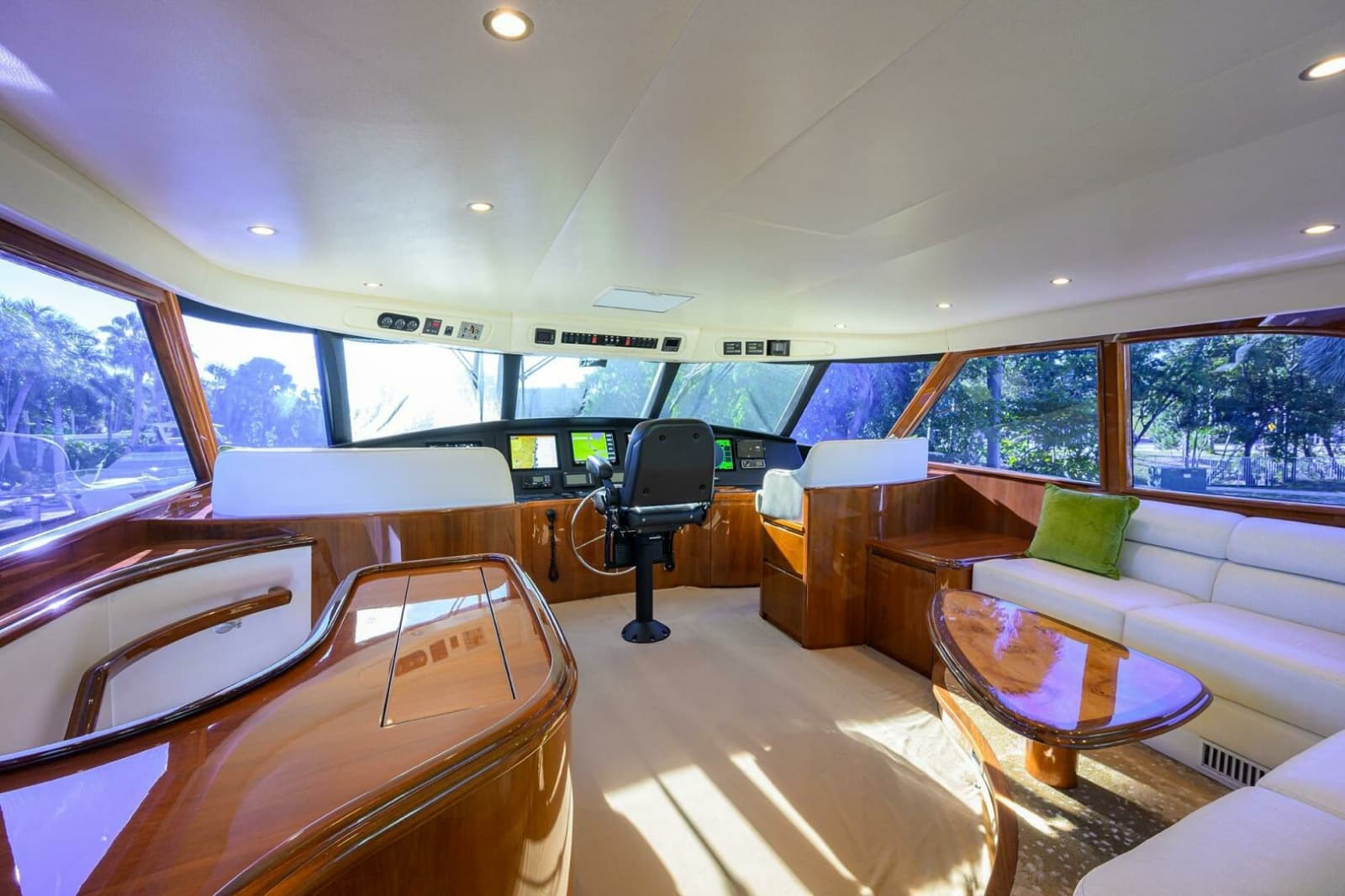 2014 Viking 76 Enclosed Bridge - Photo 43