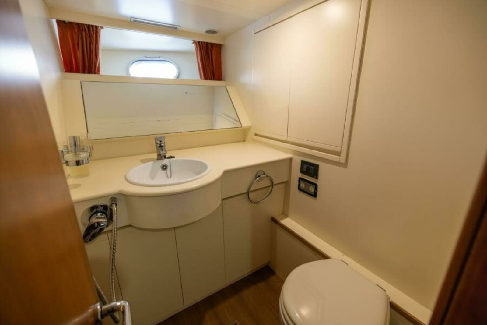 2001 Ferretti Yachts 94 Raised Pilothouse - Photo 29