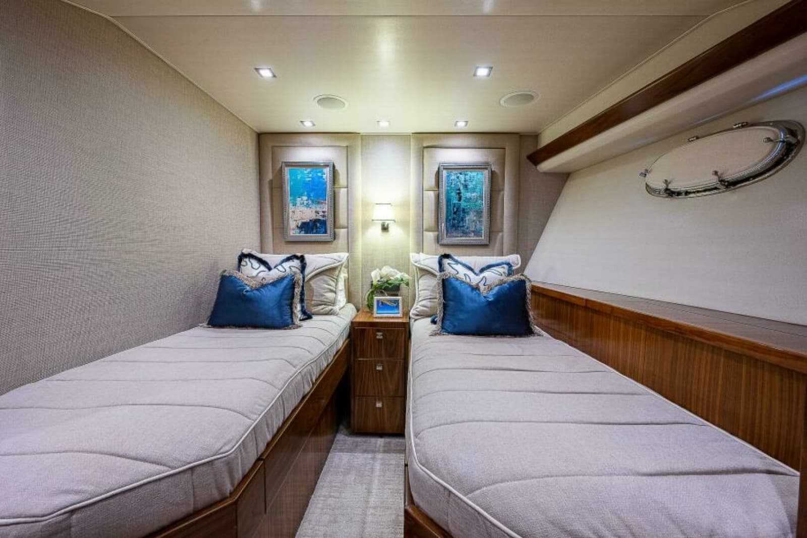 2017 Viking 75 Motoryacht - Photo 36