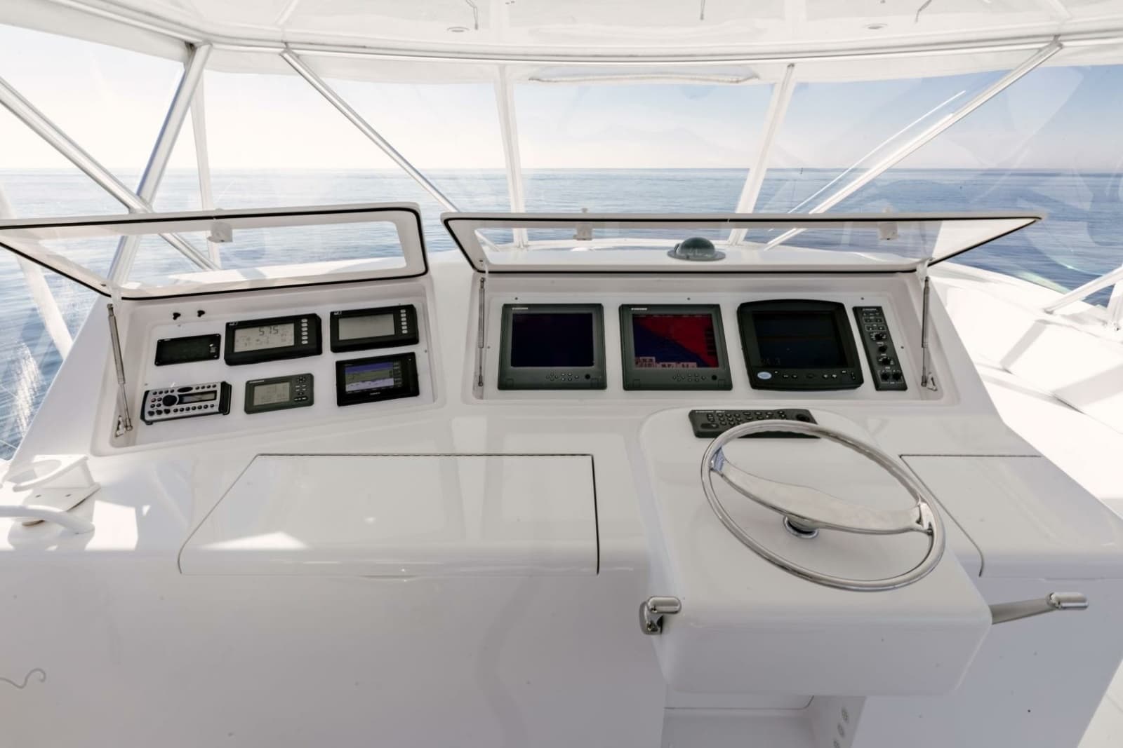 2003 Viking 56 Convertible - Photo 14