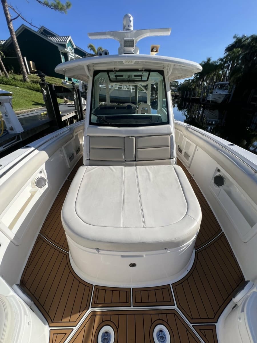 2017 Boston Whaler 380 Outrage - Photo 13