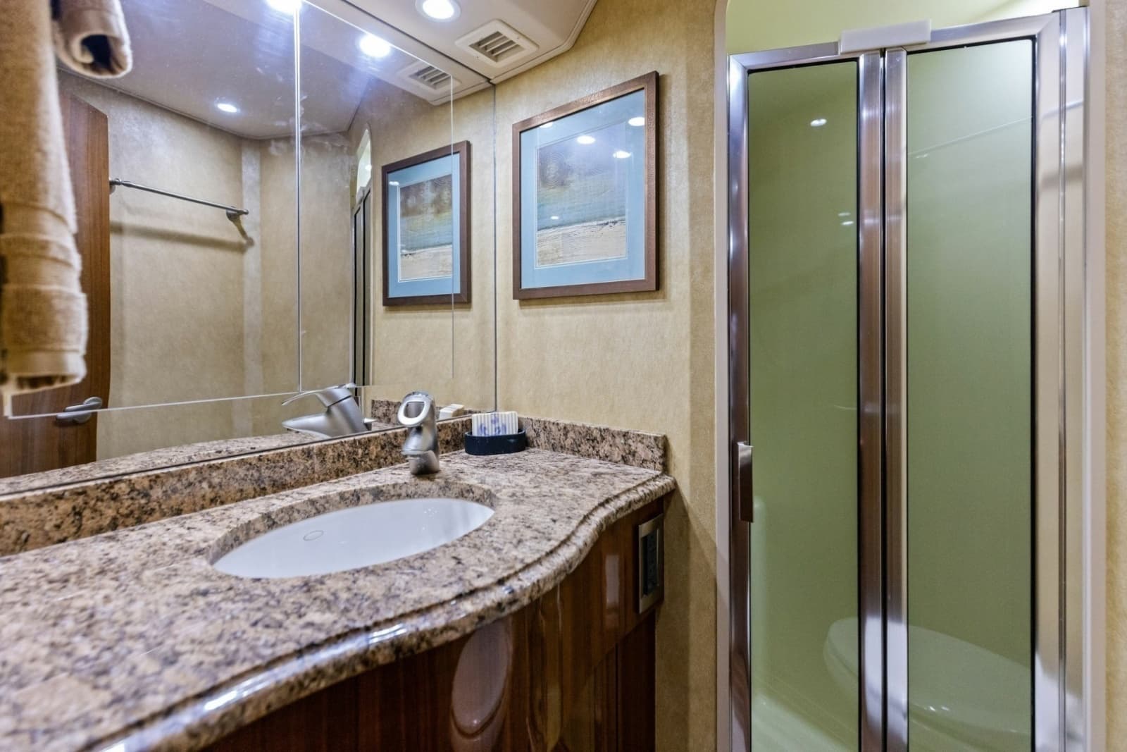 2008 Viking 68 Skybridge - Photo 101