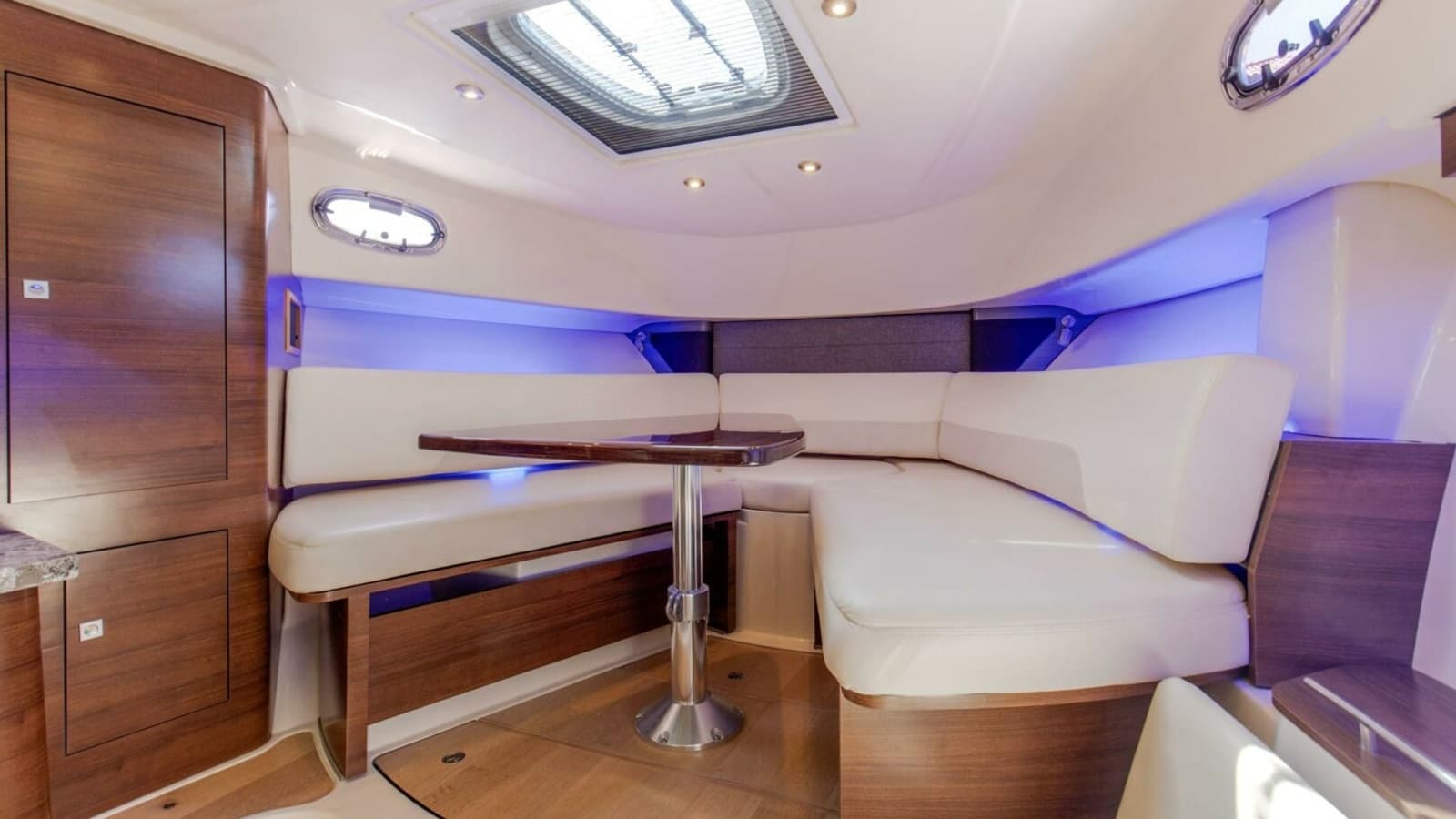 2019 Boston Whaler 345 CONQUEST - Photo 5