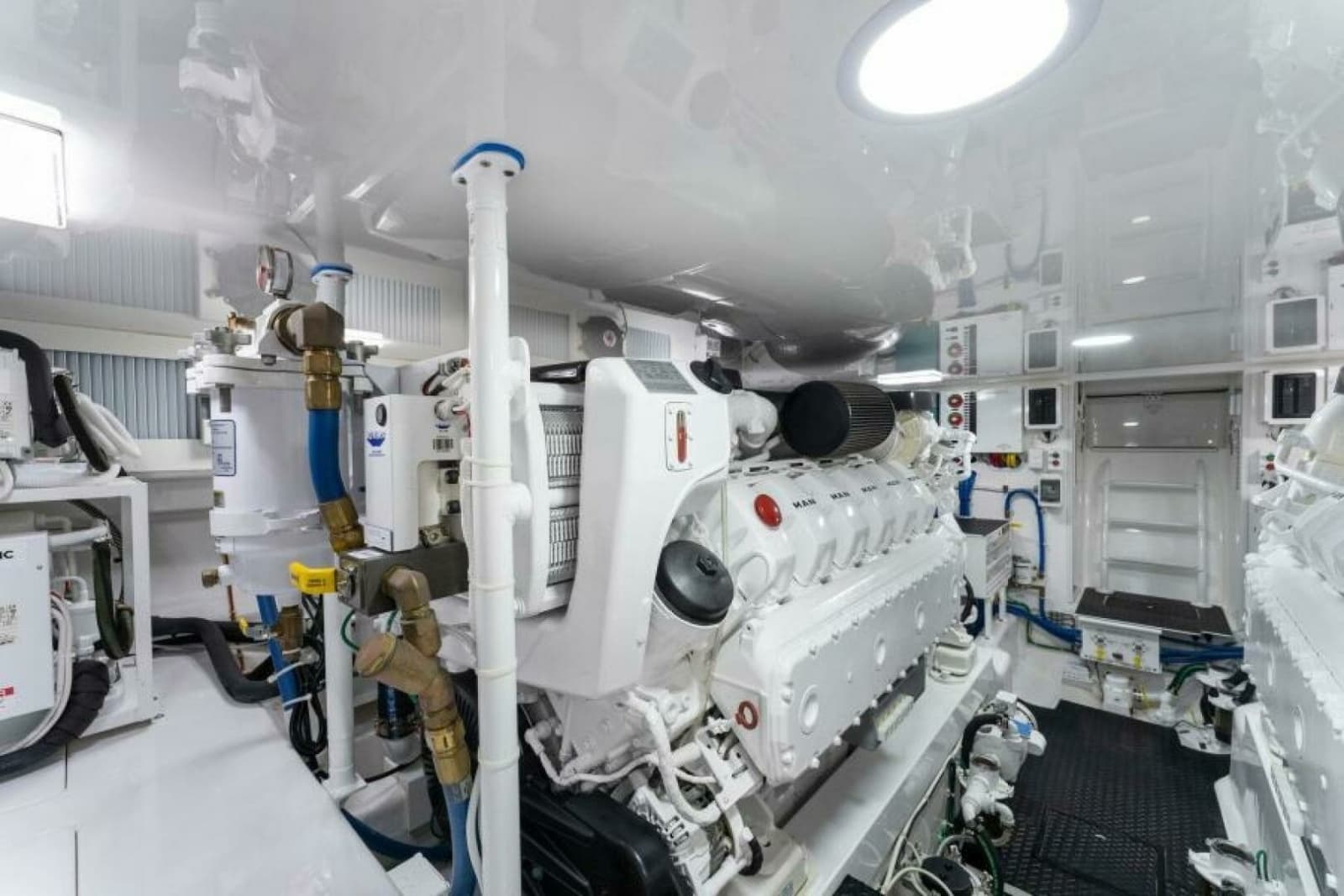 2021 Viking 54 Convertible - Photo 80