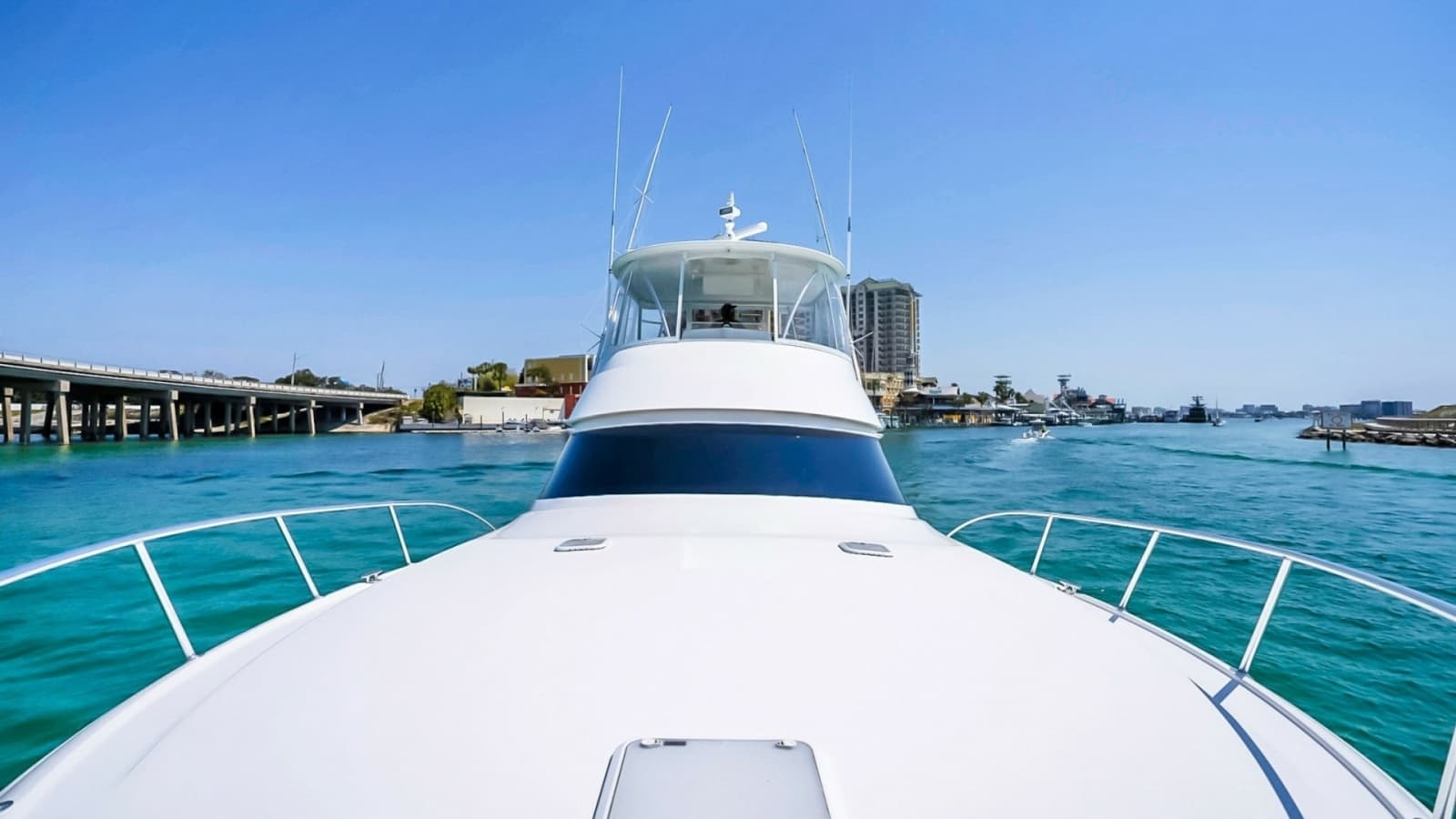 2021 Viking 48 Convertible - Photo 44