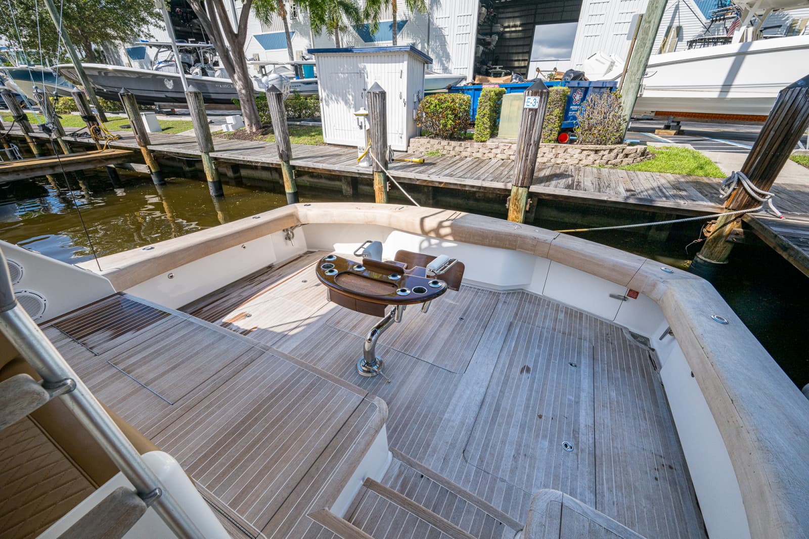 2011 Viking 76 Enclosed Bridge - Photo 18