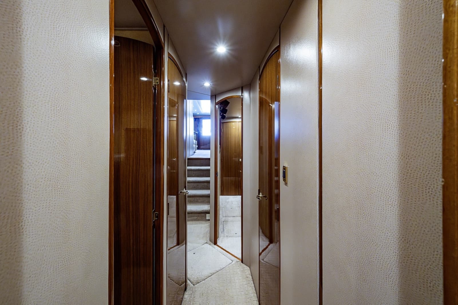 2007 Viking 64 Convertible - Photo 71
