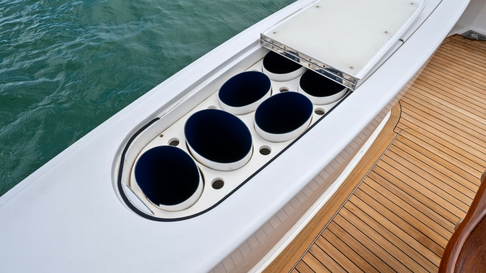 2021 Viking 72 Enclosed Bridge - Photo 76