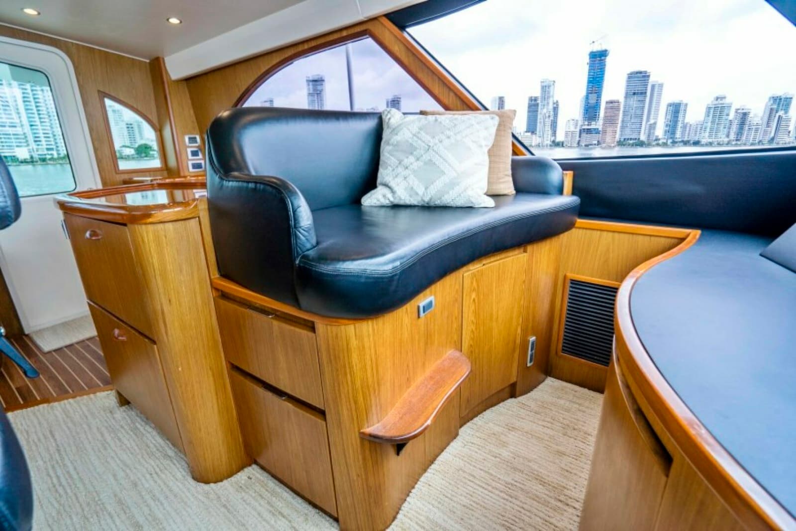 2011 Viking 70 Enclosed Bridge - Photo 23