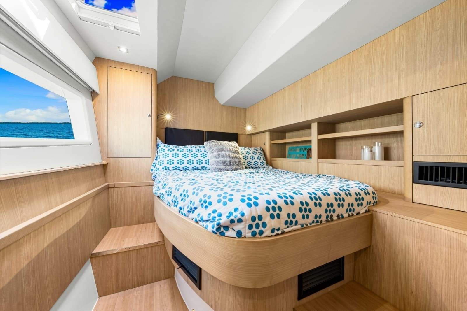 2021 Aquila 44 Yacht - Photo 24