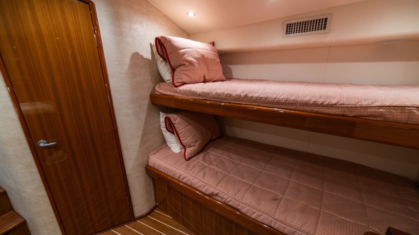 2020 Viking 46 BF - Photo 19