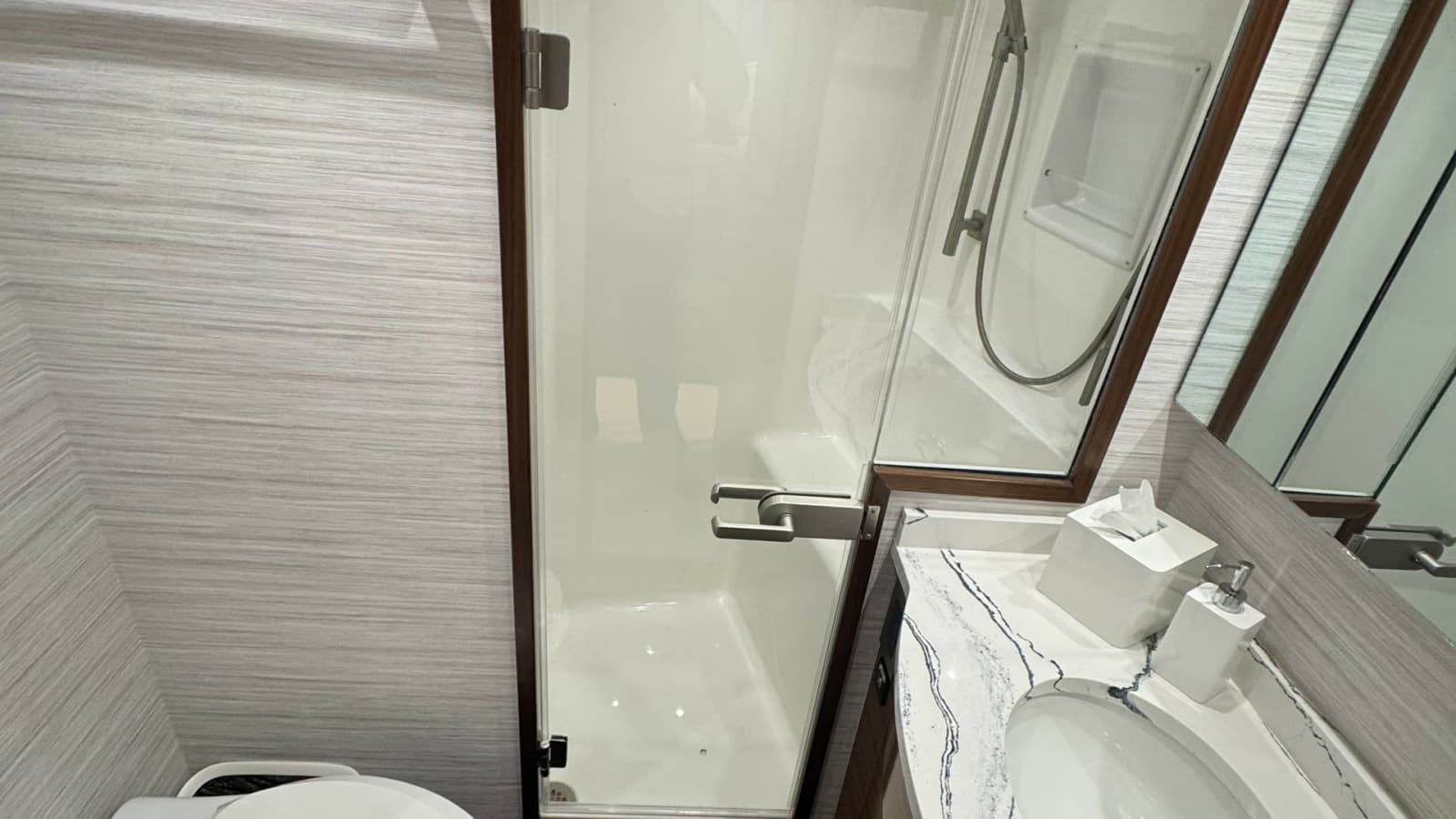 2024 Viking 64 Convertible - Photo 13
