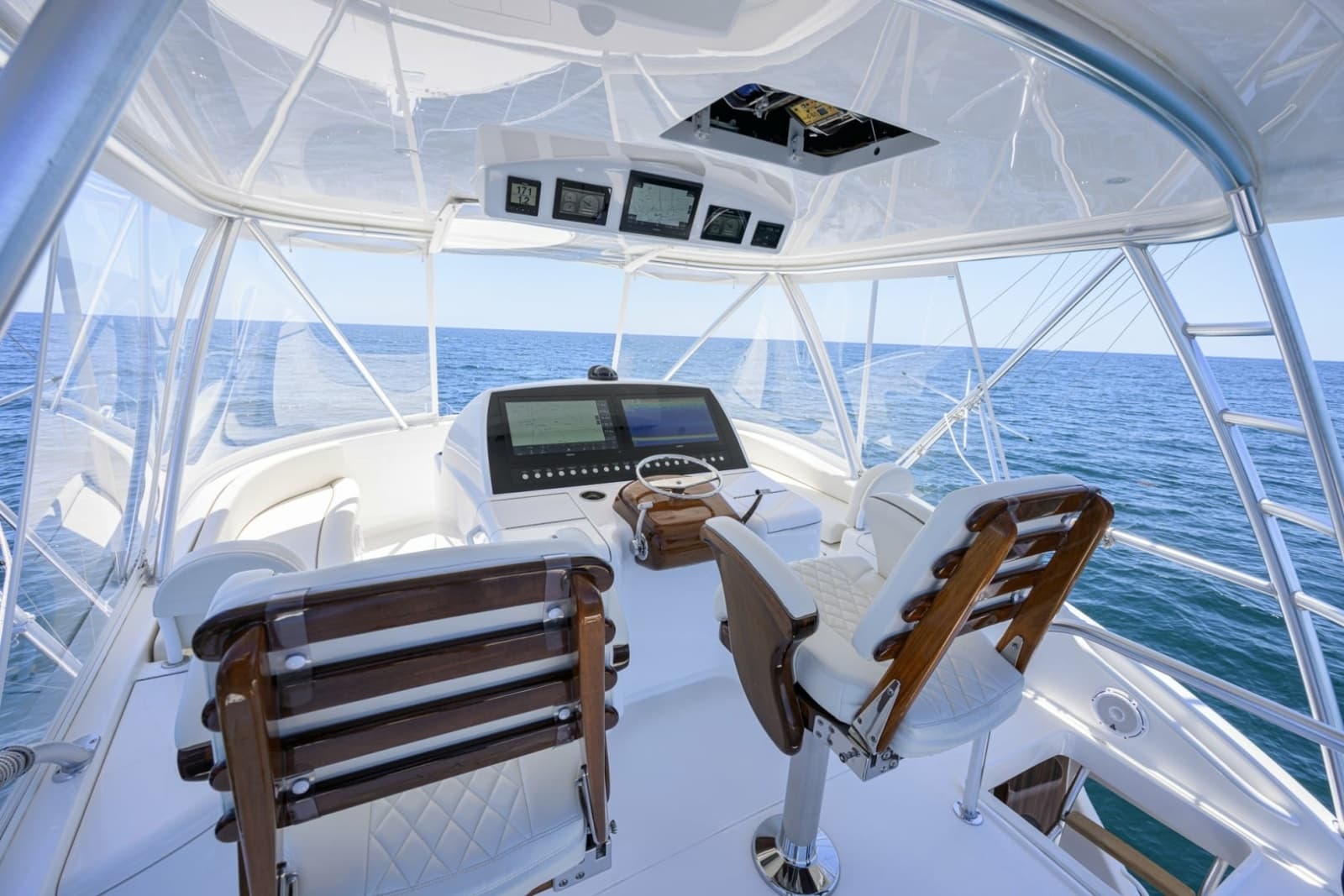 2024 Viking 54 Convertible - Photo 30