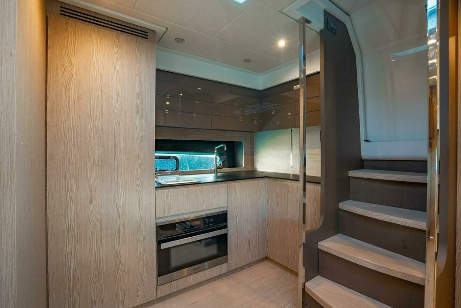 2022 Azimut 45 Atlantis - Photo 6
