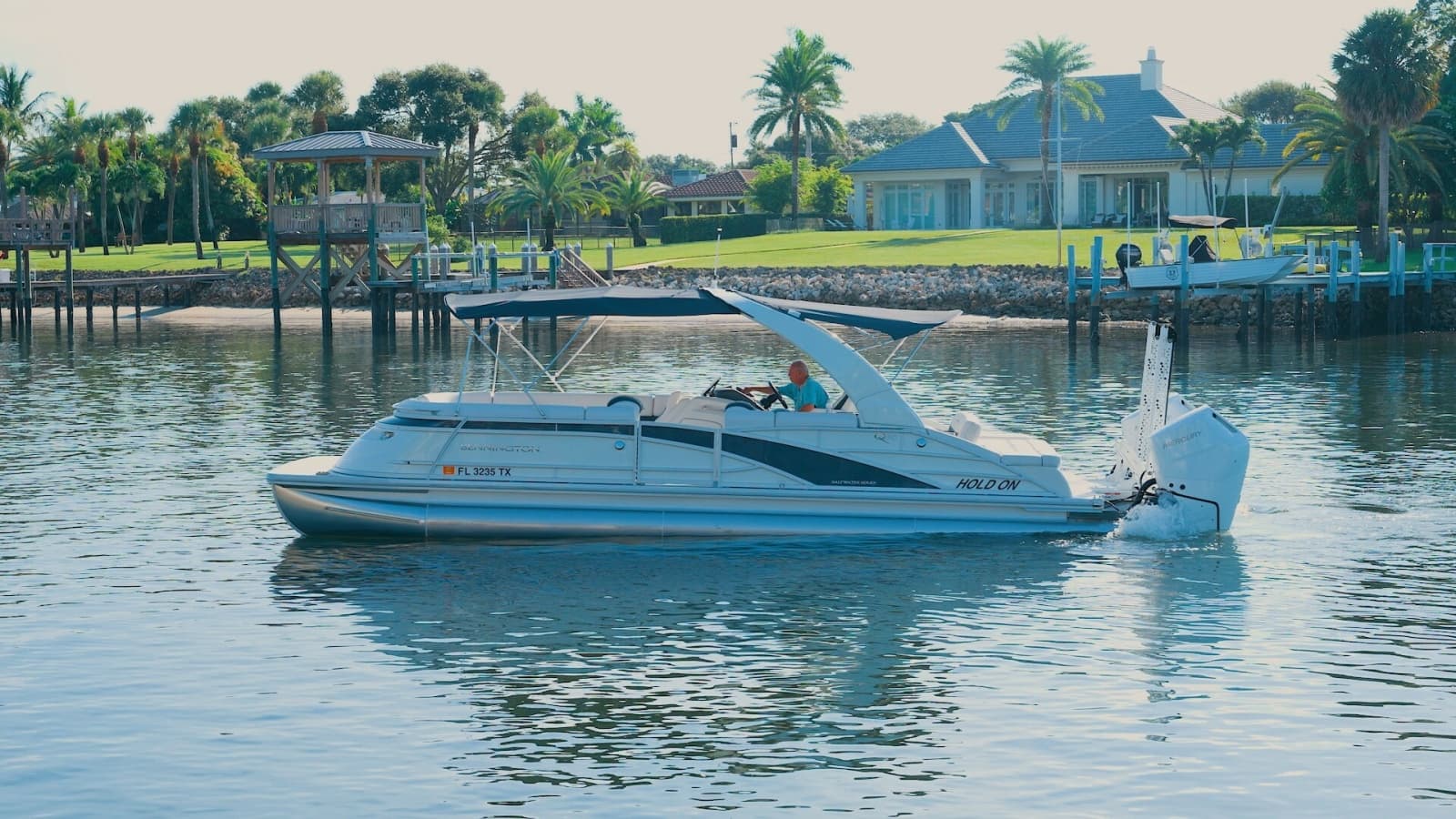 2024 Bennington 30 QSBAX2 Swingback - Photo 1