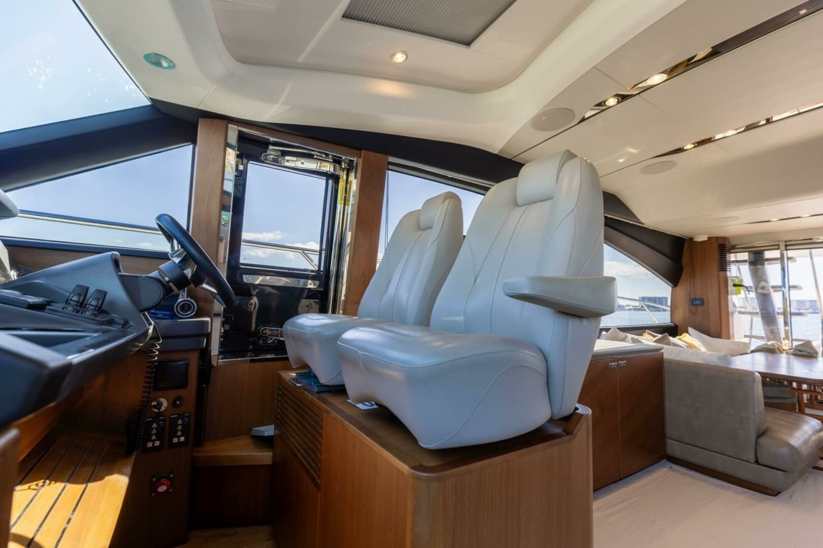 2019 Princess S65 - Photo 20