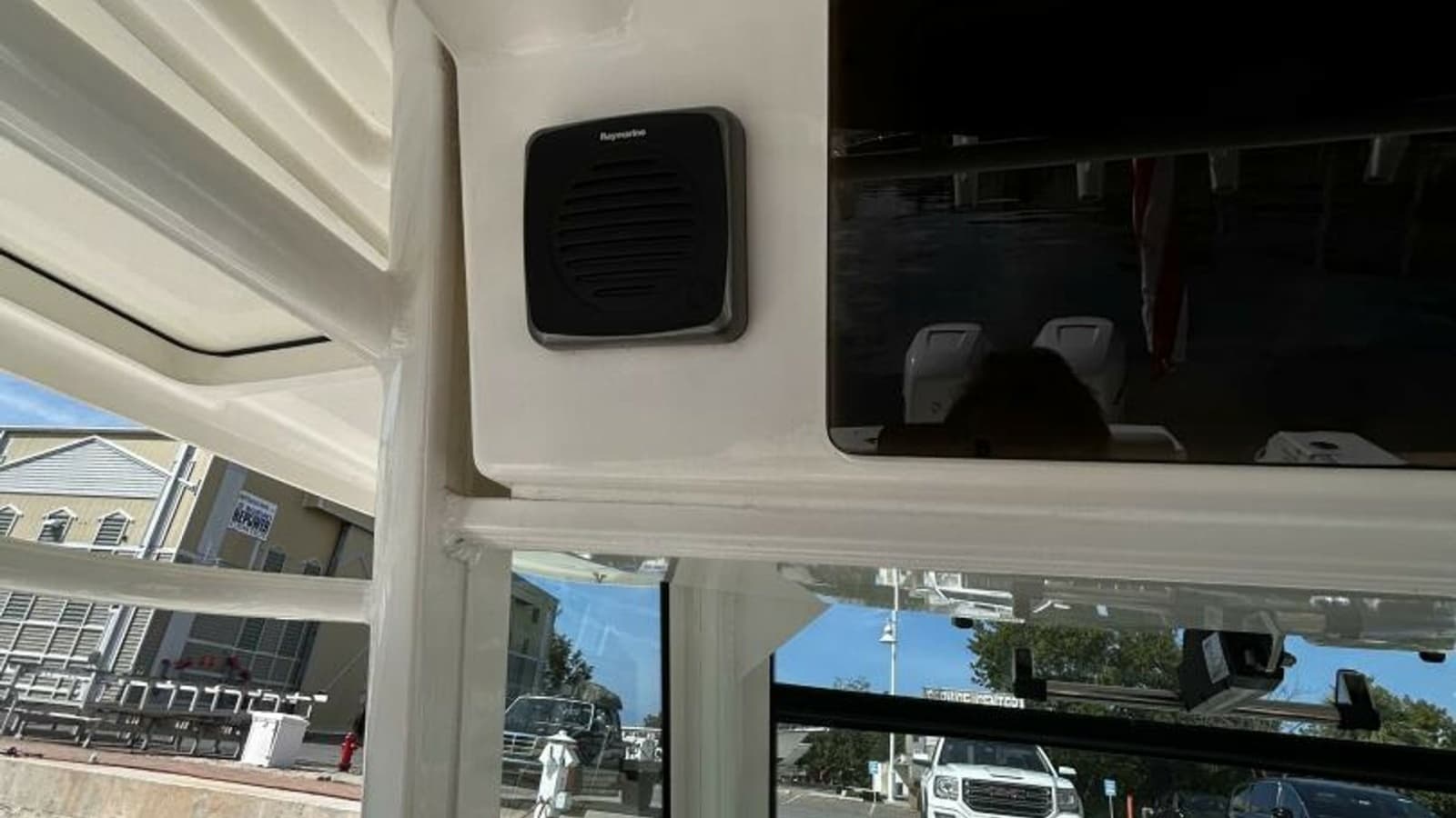 2017 Boston Whaler 330 Outrage - Photo 12