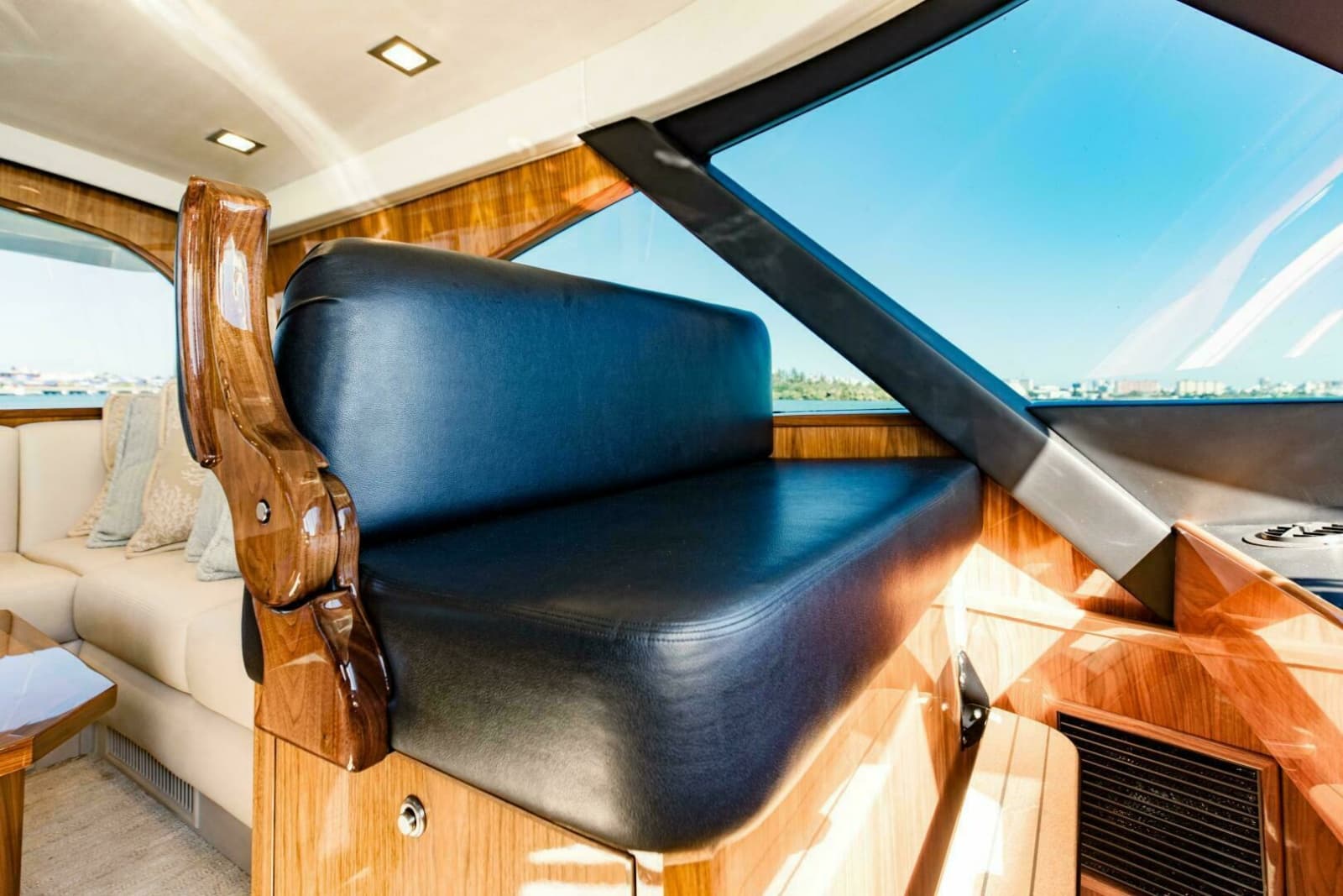 2020 Viking 72 Enclosed Bridge - Photo 52