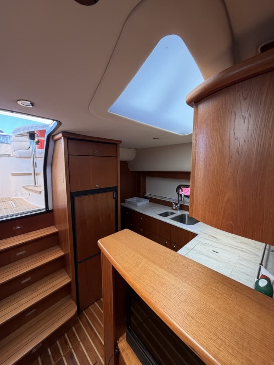 2013 Tiara Yachts 4500 Sovran - Photo 8