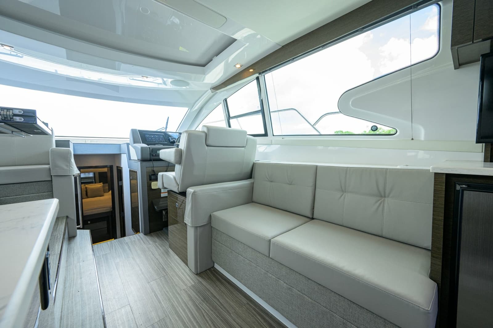2020 Cruisers 46 Cantius - Photo 9