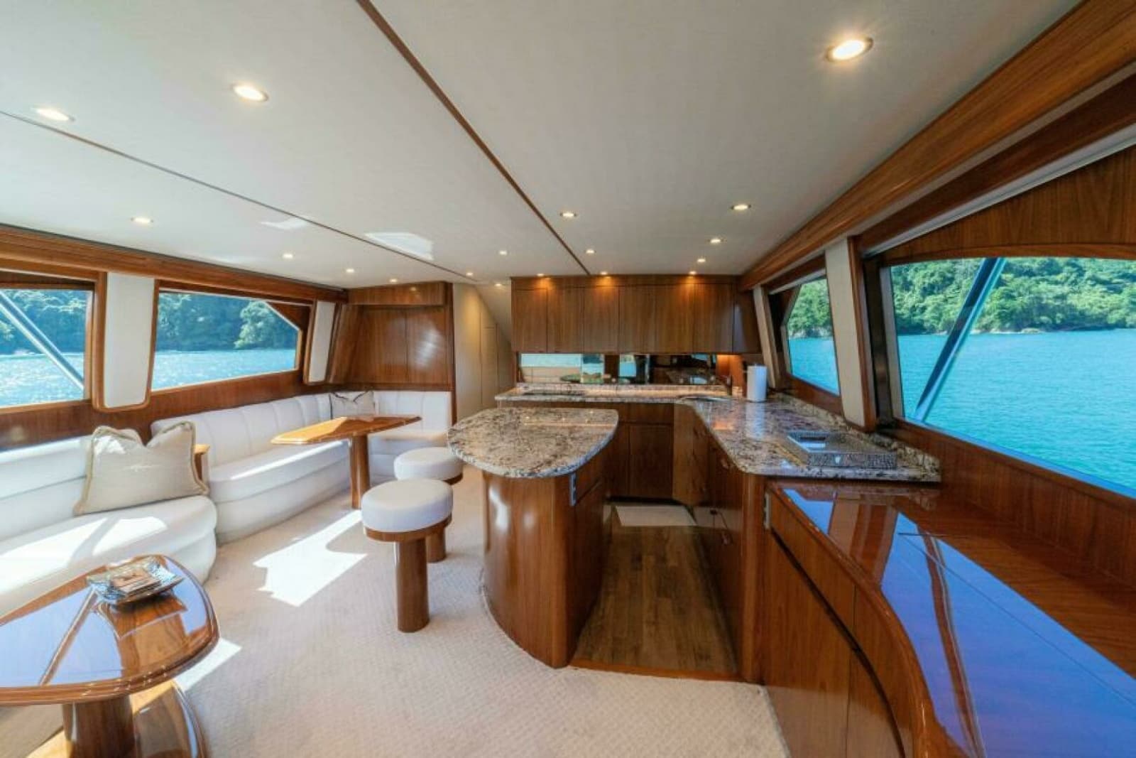 2017 Viking 62 Convertible - Photo 7